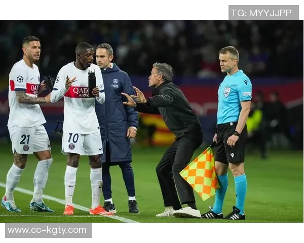 恩里克欣喜登贝莱与马尔基尼奥斯复出欧冠小组赛竞争异常激烈